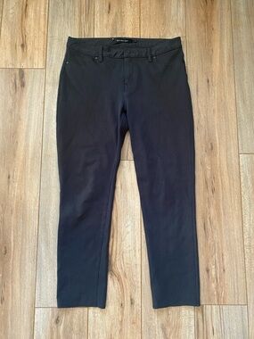 Calvin Klein Jeans Black Women's Straight-Leg Jeans